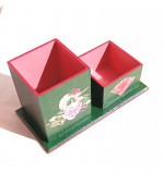 Porta caneta e porta clips decorado em M D F.